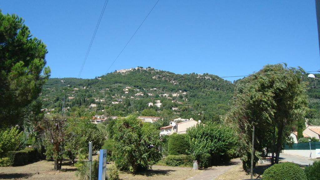 Hotel De La Poste Peymeinade Oda fotoğraf