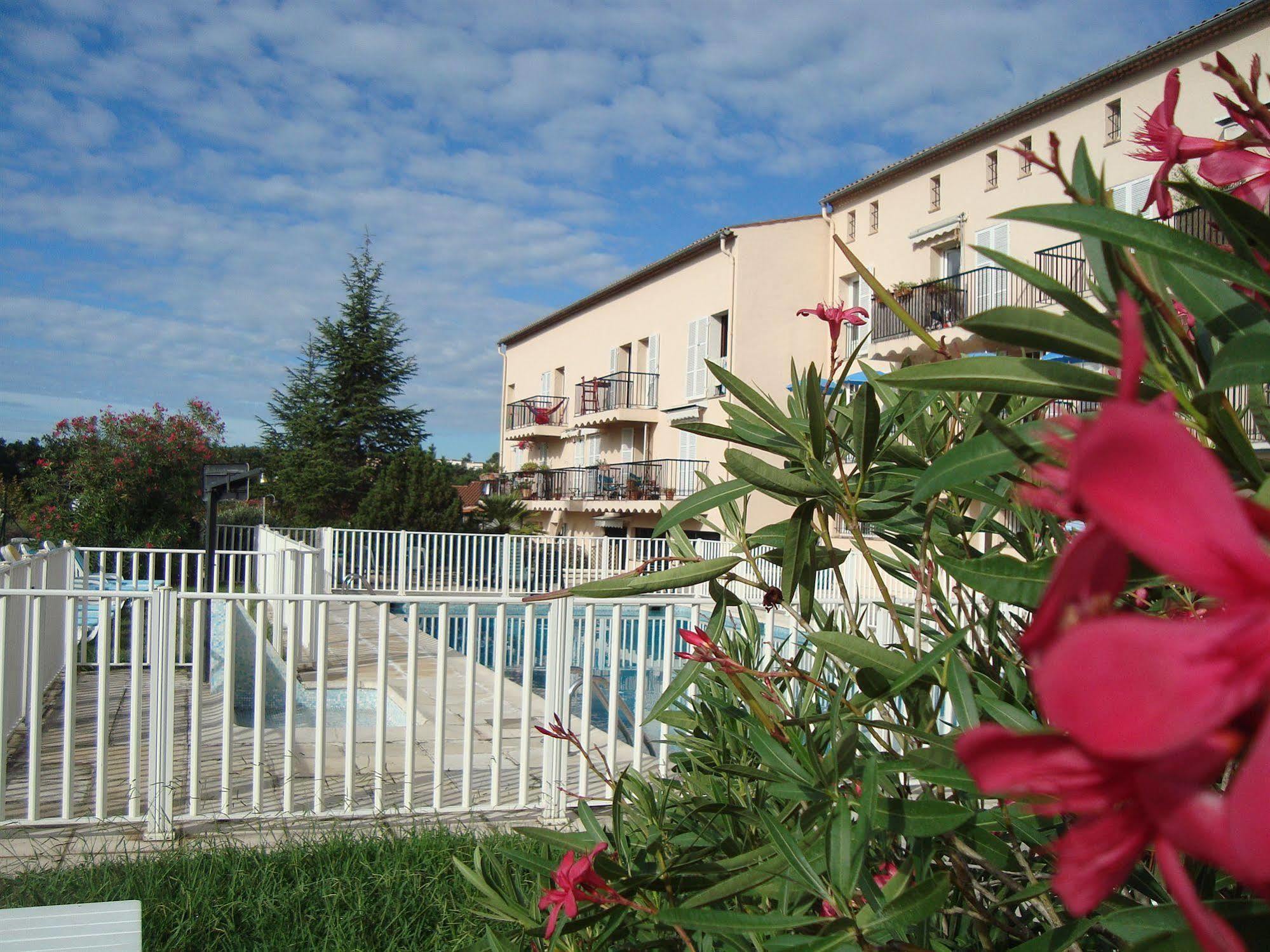 Hotel De La Poste Peymeinade Dış mekan fotoğraf